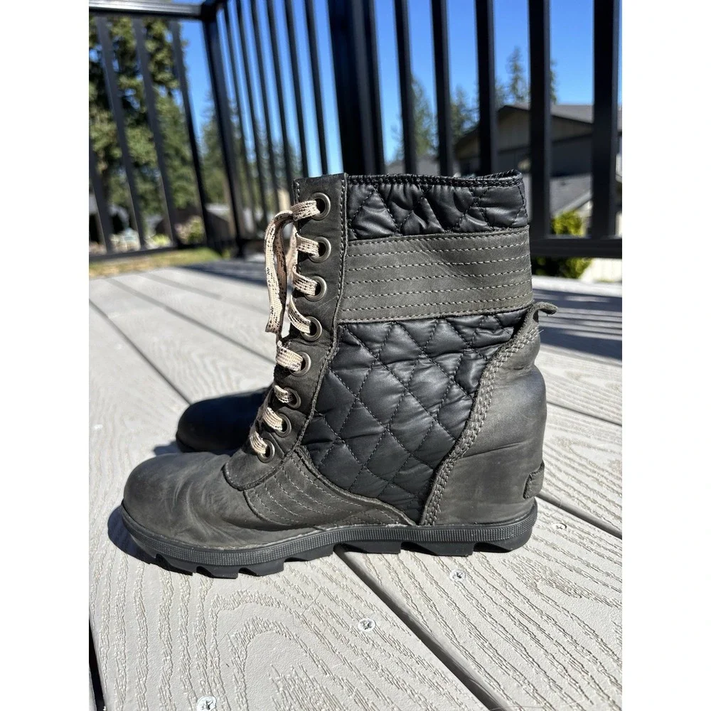Sorel Boots Size US 8.5 Green‎ Lexie Wedge Quilted Lug Sole Leather 3375-026